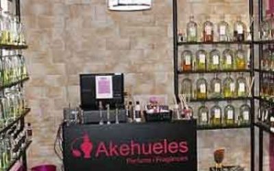 INNOVACION CESPED ARTIFICIAL. NUESTRO MODELO DECORATIVE EN UNA TIENDA DE TÉ
