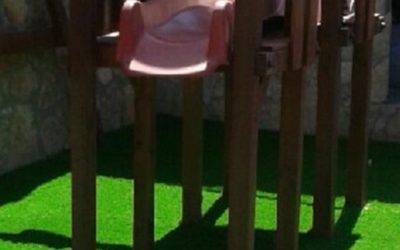 INSTALACIÓN CESPED ARTIFICIAL PARQUE INFANTIL