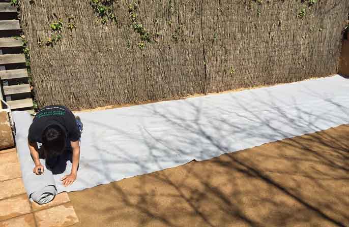 Como podemos instalar nuestra malla geotextil para cesped artificial Como podemos instalar nuestra malla geotextil para cesped artificial