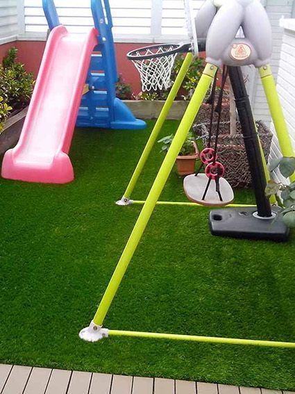 cesped artificial barato zona infantil de juegos