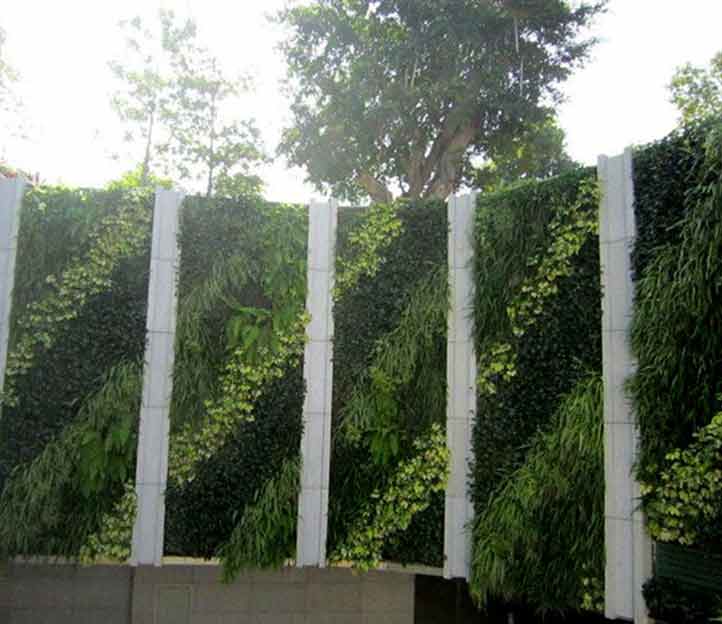 jardin vertical cesped artificial ejemplo exterior