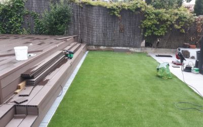 TARIMA EXTERIOR SINTETICA, LA COMBINACIÓN PERFECTA CON NUESTRO CÉSPED ARTIFICIAL.